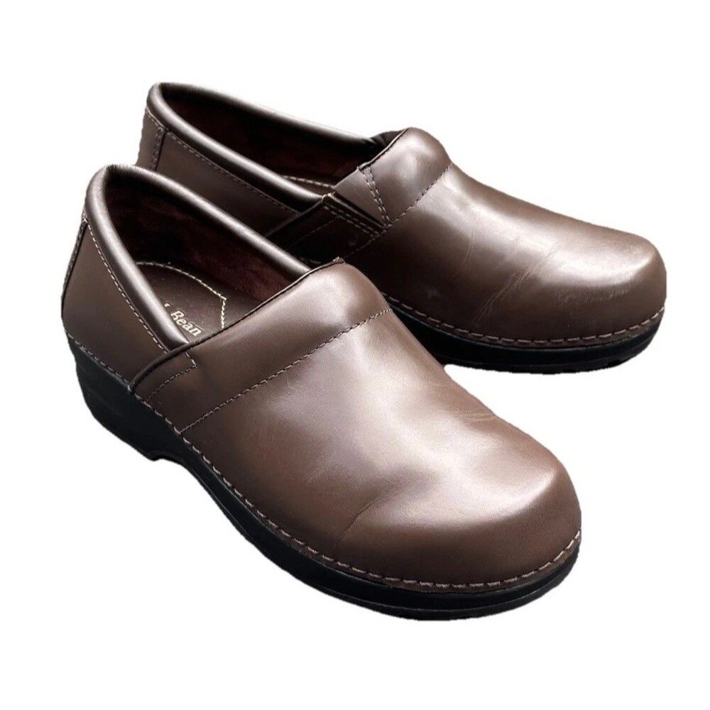 LL Bean Clogs Womens Sz 8.5 M Brown Leather Slip-On Clog Brazil